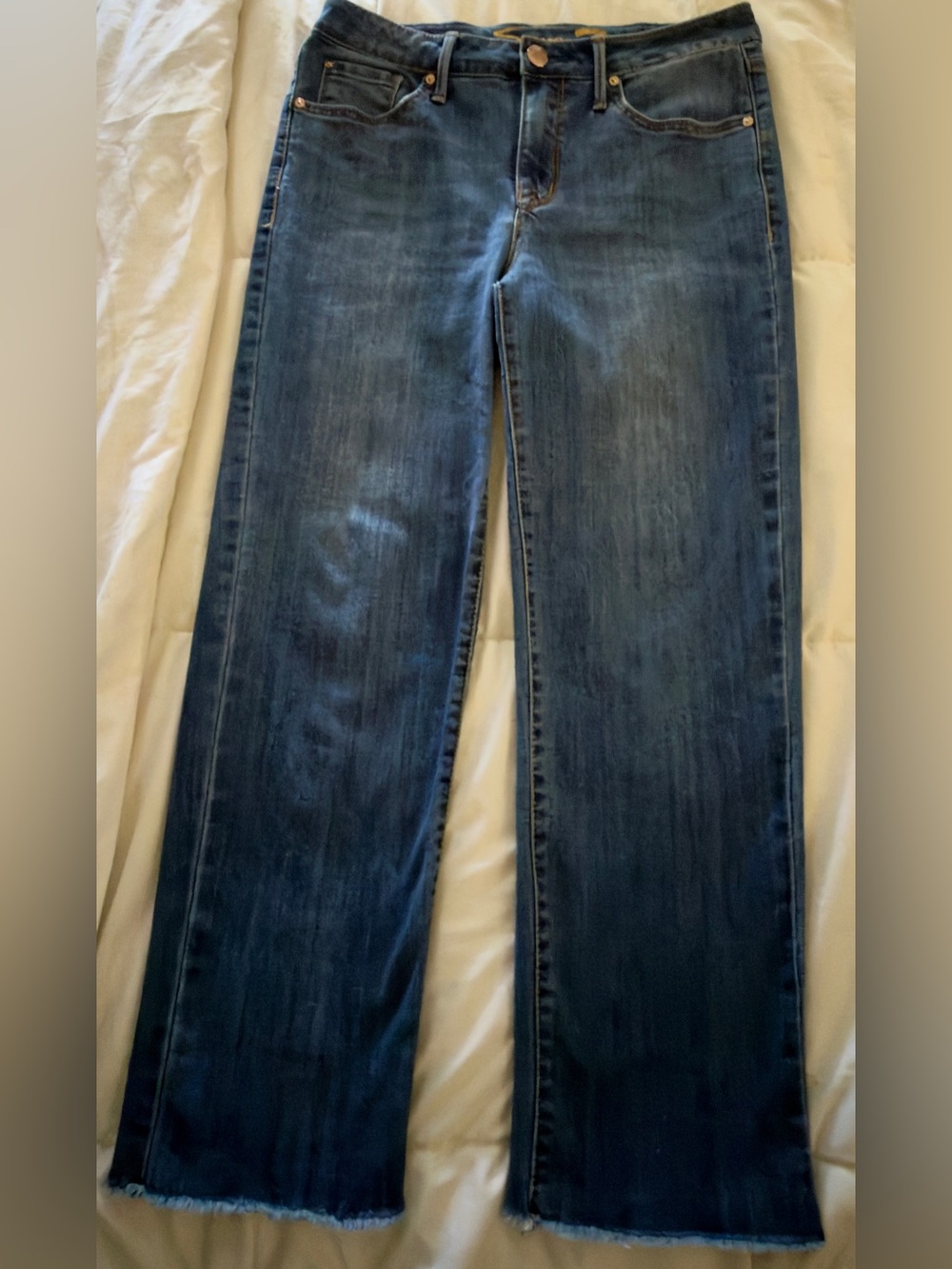 Women’s Seven7 Straight Jeans with Frayed Hem size 6